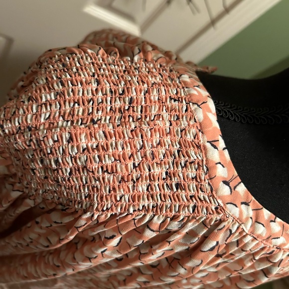 Ann Taylor semi sheer ginkgo leaf blouse cream/black Sz XL - Picture 4 of 13